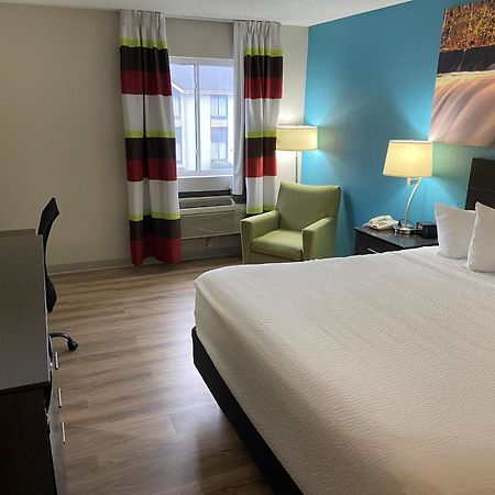 Days Inn By Wyndham Carthage Kültér fotó