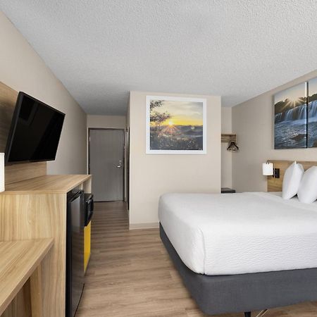 Days Inn By Wyndham Carthage Kültér fotó