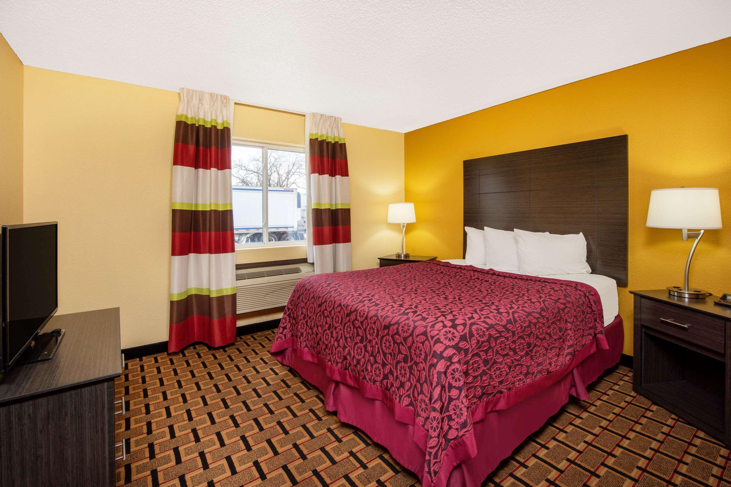 Days Inn By Wyndham Carthage Kültér fotó