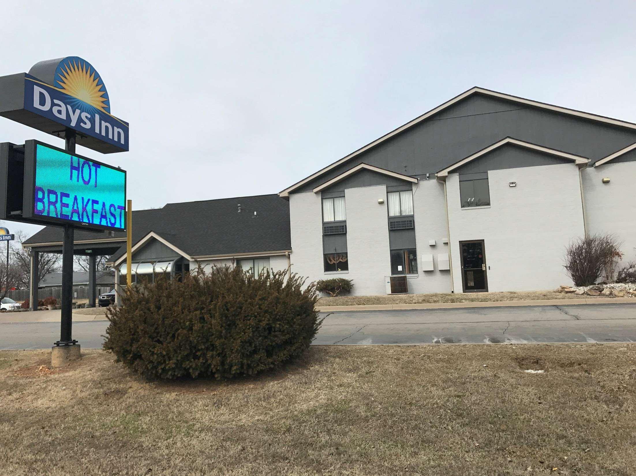 Days Inn By Wyndham Carthage Kültér fotó