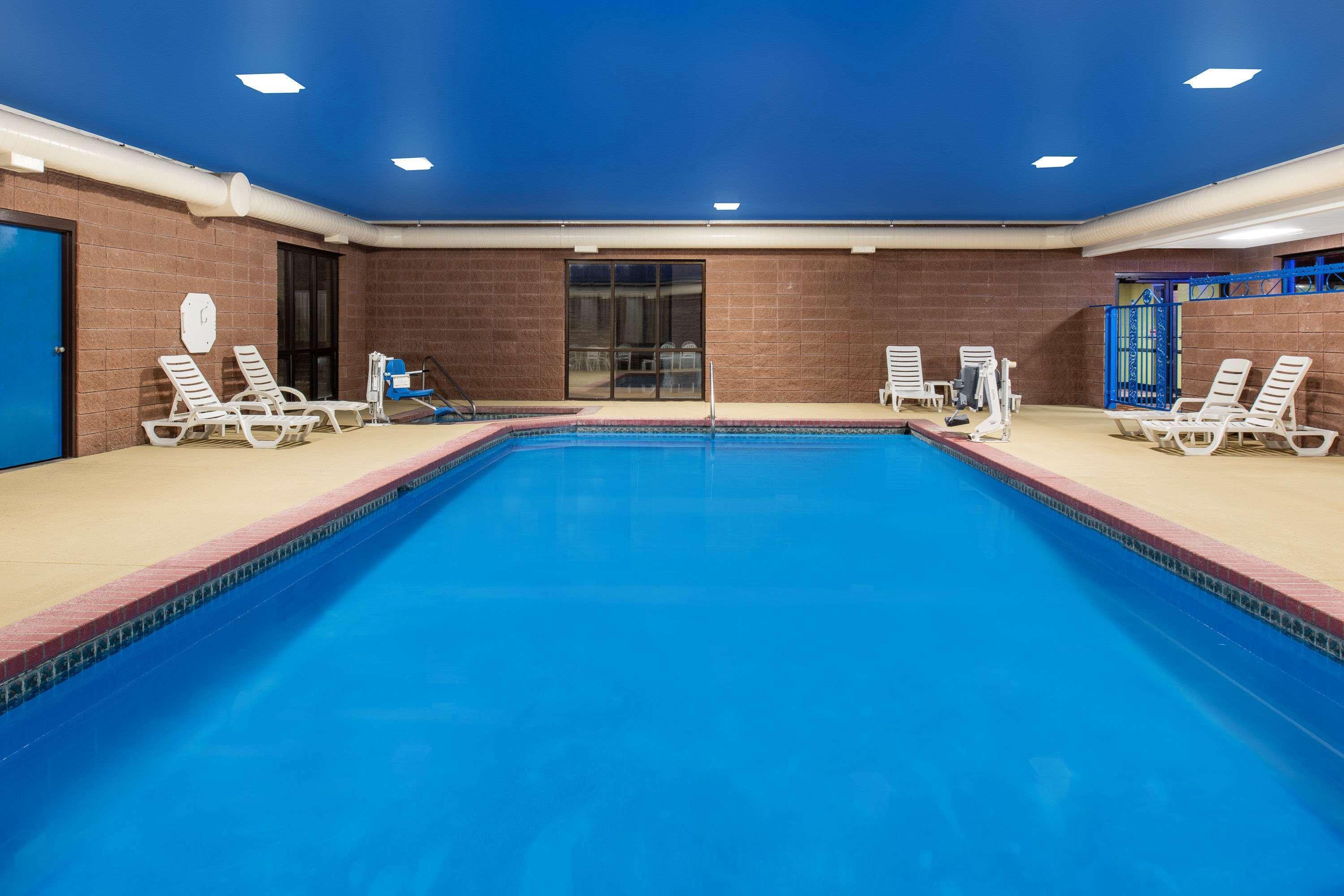 Days Inn By Wyndham Carthage Kültér fotó